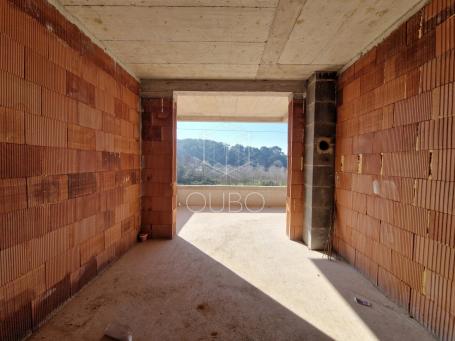 Istra, Pula – stan na prvom katu s terasom, 47 m2