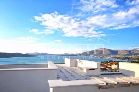 Penthouse - s panoramskim pogledom na more – Okrug Gornji/Čiovo