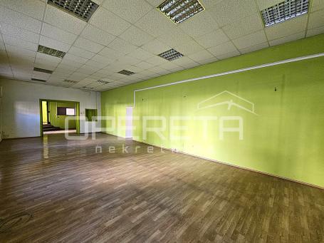 Poslovni prostor na izuzetnoj lokaciji u centru Kaštel Gomilice,150m2