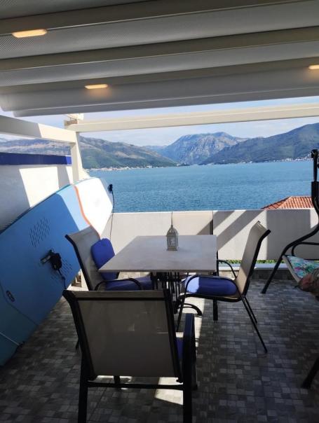 Prodaja dvosoban sa pogledom na more i parking mestom – Krasici, Tivat