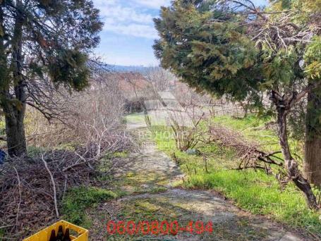 Plac 14 ari sa kućom 61m2 - Višnjica, Lovačka ID#3643