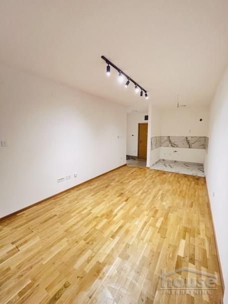 NOVI SAD - AVIJACIJA - 44.00 m2
