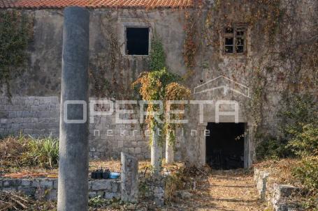 Renesansni ljetnikovac na Ombli, kraj Dubrovnika
