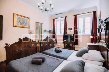 Tri apartmana unutar zidina, 106 m2, Dubrovnik