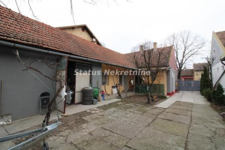 Temerin-Uknjižena kuća 181 m2 u širem centru na Placu 12oo m2 sa dva Lokala pod Zakupom-065/385 8880