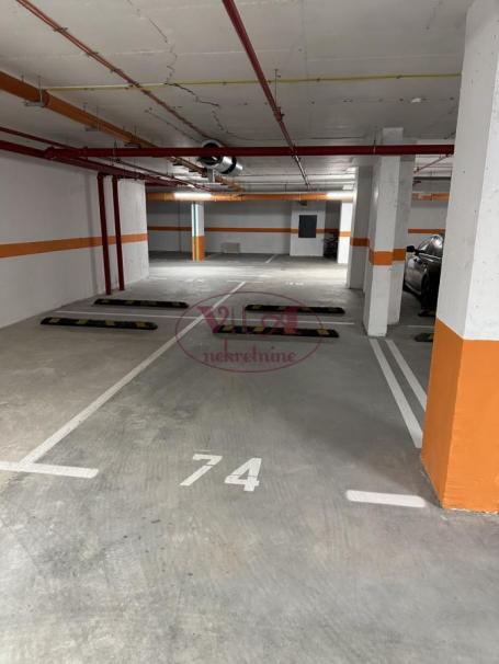 Novi Sad, Avenija Garden, garaza na top lokaciji