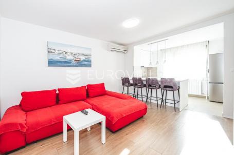Zagreb, Vrbani, moderan trosoban stan 62 m²