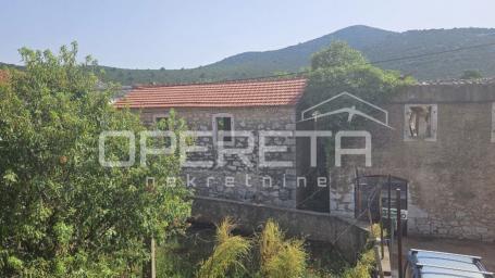 Stara kamena kuća za adaptaciju, 94 m2, Lukoran, otok Ugljan