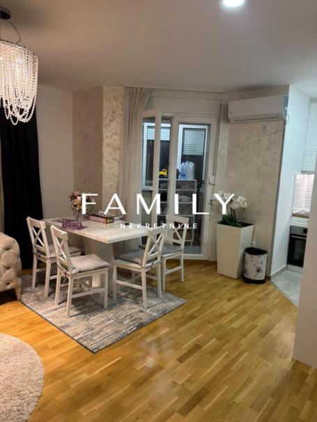 Kompletno namešten dvoiposoban stan 63m2 + garažno mesto+ PET FRIENDLY