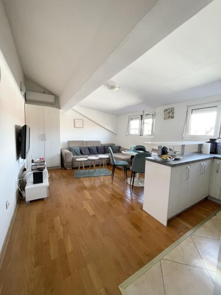 Jednosoban stan, 41m2, Blok IX, PRODAJA