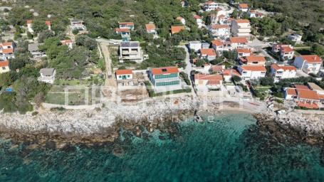 Ženka, Vis, 430,00 m2, 301.000,00 EUR