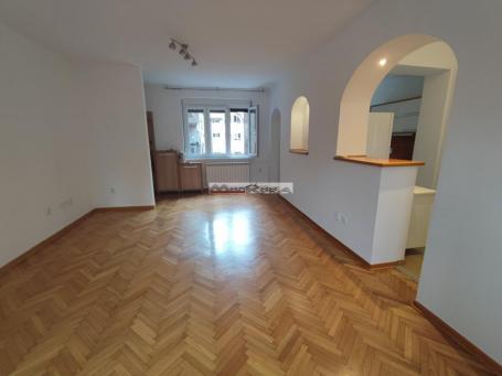 LUX 2.5 polunamešten stan