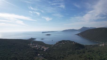 Prodaja atraktivnog urbanističkog zemljišta 6.500 m² sa pogledom na more – Mirište, Herceg Novi