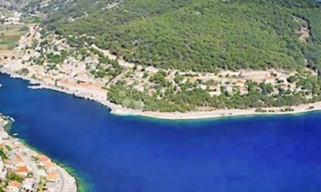 Poljoprivredno zemljište na Braču!  Pučišća