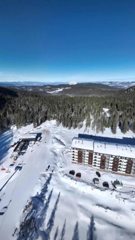 Stan Jahorina – 30 m od skijaške staze
