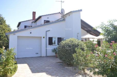 Kuća Prekrasna kuća sa bazenom! POREČ