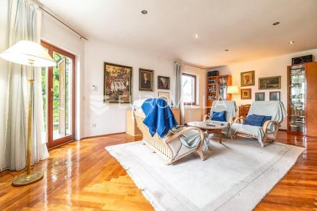 Zagreb, Maksimir, obiteljska kuća s vrtom, 180 m² garaža parking, najam
