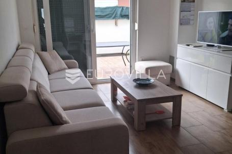 Istra, Medulin, funkcionalan dvosoban stan površine 66 m²
