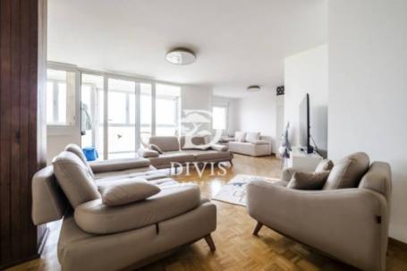 Renoviran 4. 5 stan kod FDU, blok 28, 121m2, garaža