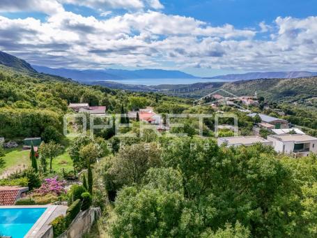 PRODAJA, GRAĐ. ZEMLJIŠTE, NOVI VINODOLSKI, centar Bribira, 2014m2, pogled na more