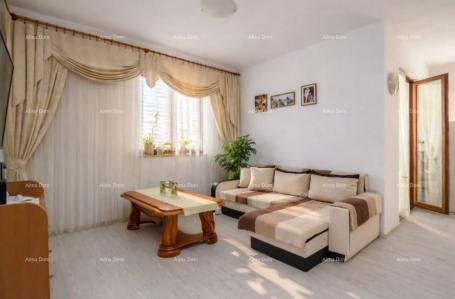 Wohnung Rovinj – Immobilie mit zwei Wohnungen, Meerblick und Parkplatz