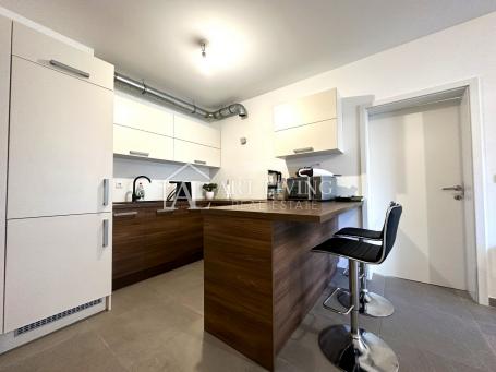 Istrien, Umag – neue Zwei-Zimmer-Wohnung im Erdgeschoss – TOP-Lage!!