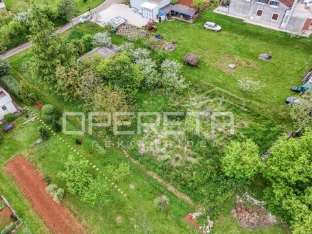Škropeti , Novaki Motovunski, 1.130,00 m2, 69.000,00 EUR