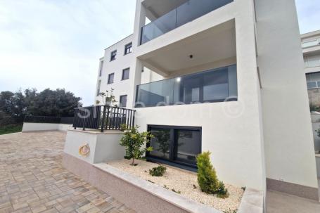Apartmani na atraktivnoj lokaciji s pogledom, Rogoznica