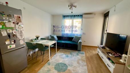 Bulevar Oslobođenja, trosoban stan 52m2