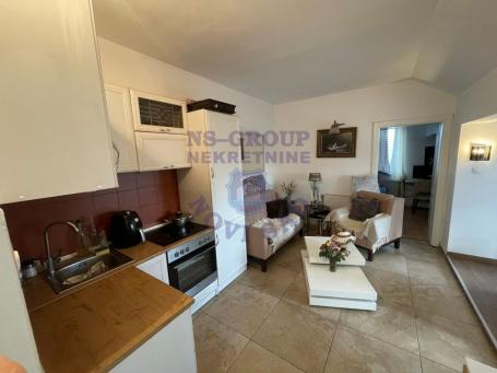 Fenomenalna lokacija 52m2 trosoban stan