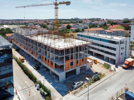 Apartment Pula! Multi-family, modern building with an elevator, close to the center. S43