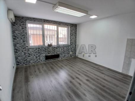Izdaje se stan kao poslovni prostor, VR PR, 7. juli, centar, 32m2, grejanje na struju