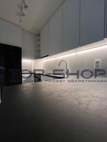 Novi Zagreb, Blato, moderan dvosoban stan s loggiom, 45m2