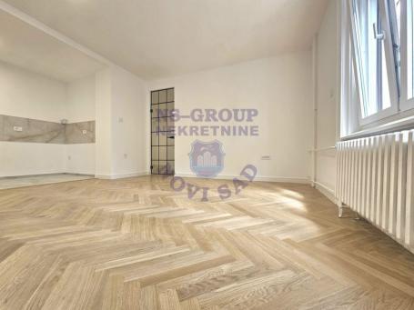 Četvorosoban stan na Keju 112m2