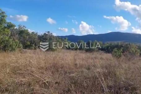 Donje Ogorje, Radunić, poljoprivredno zemljište s potencijalom za OPG, 18.000 m²