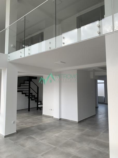 Izdavanje, Poslovni prostor, 182m2 , Grbavica - Telep