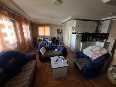 Stara Karaburma/Bogoslovija,111m2 3,0sob, 1/6, terasa 50m2, uknj. eg, pvc