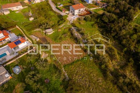 Građevinsko zemljište-757m2, Žrnovo, Korčula