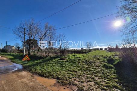Kaštelir, građevinsko zemljište 1180 m²