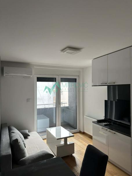 Izdavanje, Stan, 26m2 , Grbavica