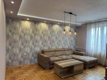 Moderan i komforan stan u Duvaništu