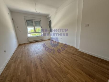 85m2 Troiposoban stan na Adicama