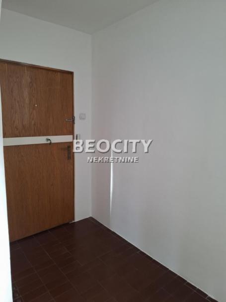 Zemun, Retenzija, Prve pruge, 3.5, 103m2, 800EUR