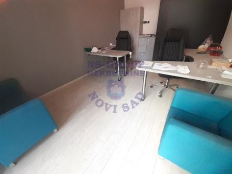 Ulicni lokal na dva nivoa, Grbavica