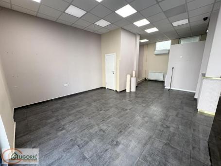 Lokal - 90m2 + 18m2 terasa