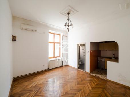 Krunska, Vračar, 4. 5 salonac sa dva ulaza, 122m2