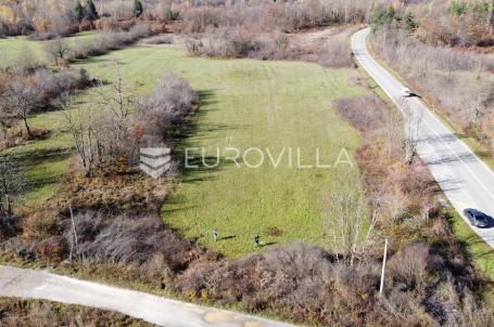 Lovinac, Raduč, zemljište s građevinskom dozvolom 4480 m²