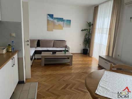 NOVI SAD - NOVA DETELINARA - IZDAVANJE NEKRETNINA - 48 m2 - 420€