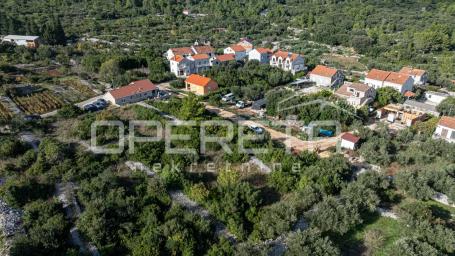 Idealna prilika, građevinsko zemljište, 981m2, Korčula