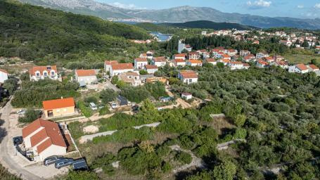 Mirna lokacija – zemljište 480 m2, Korčula